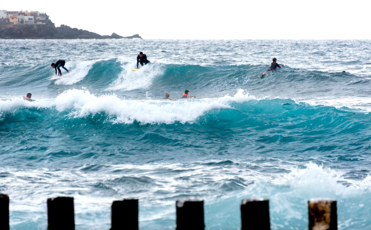 Fronton Whale Apartamentos Galdar Exterior photo