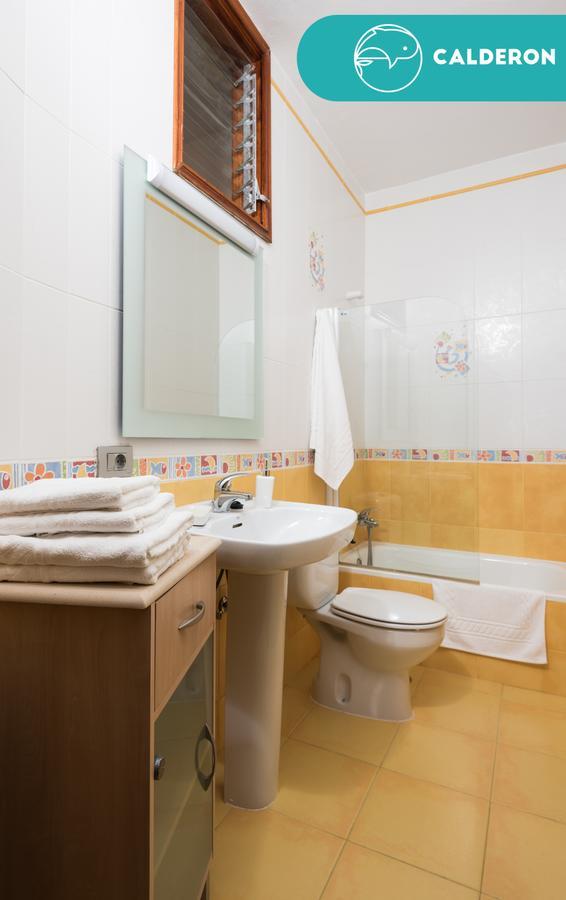 Fronton Whale Apartamentos Galdar Exterior photo